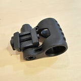 OCCASION - support rétractable de fixation pour lampe de poche